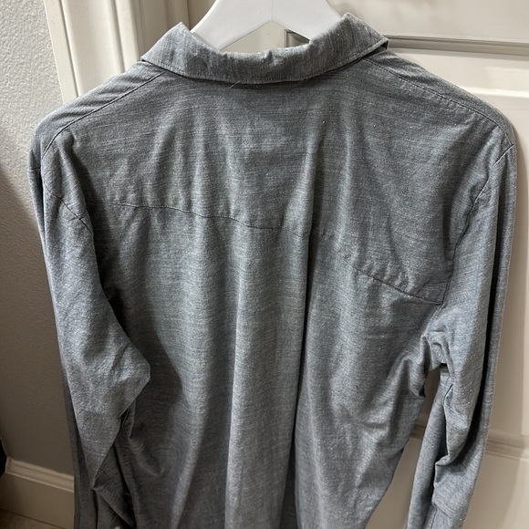 Volcom Button Up 💎 Dry Cleaned - Picture 7 of 8